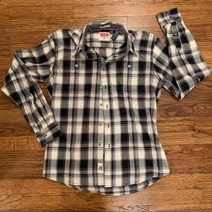 Wrangler Lightweight Flannel